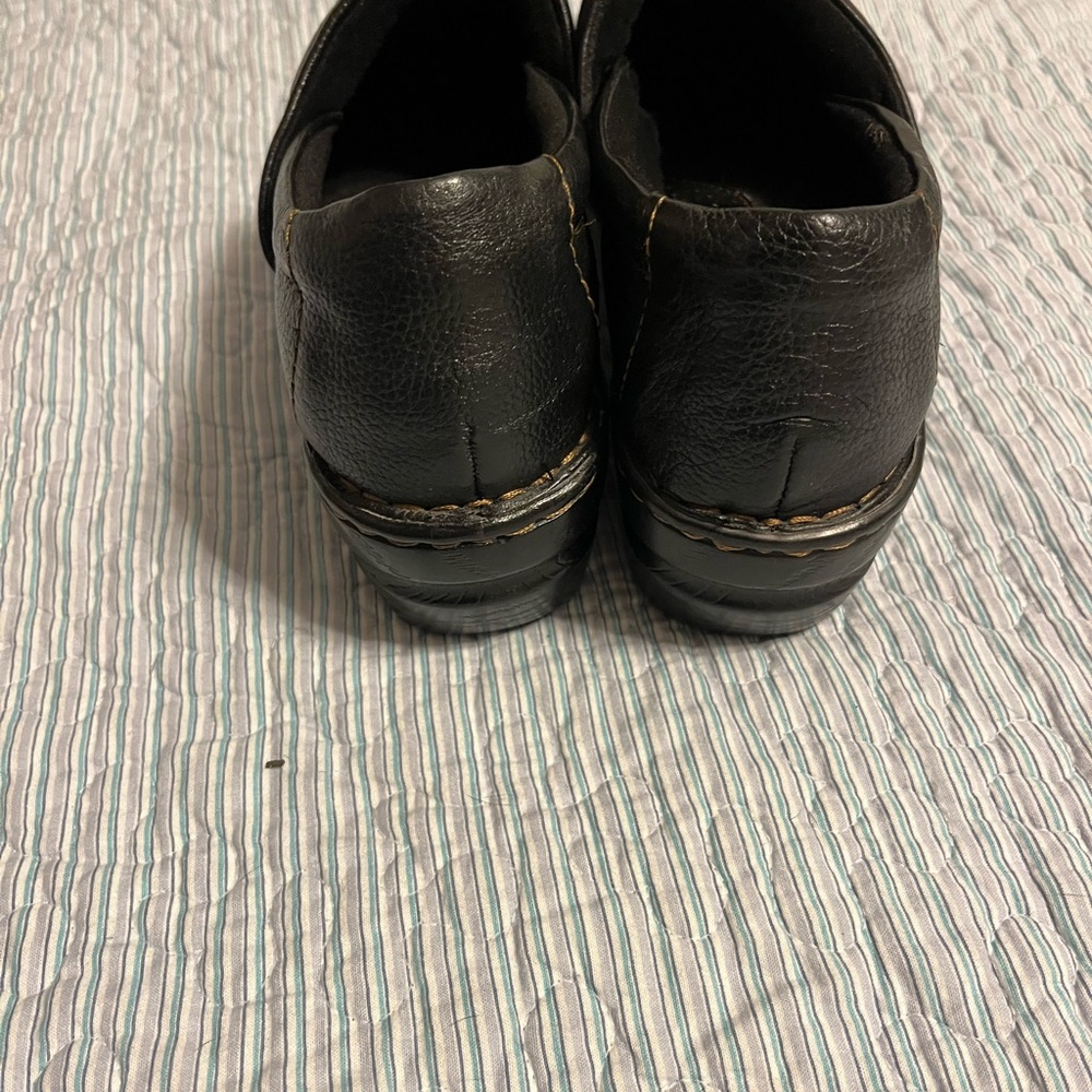 EUC BOC LEATHER MULES - Picture 3 of 8